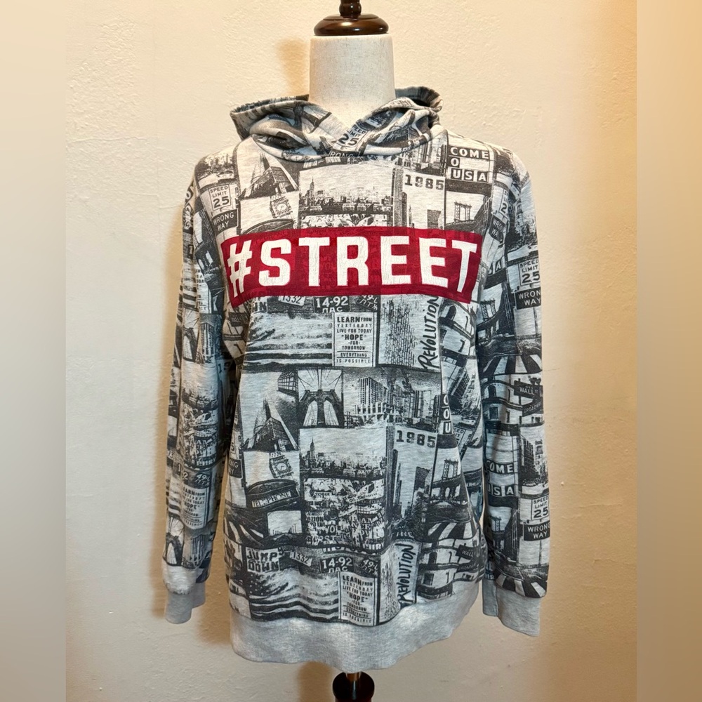 ZARA Boys’ #STREET Graphic Hoodie - Size 13/14 - Picture 3 of 8